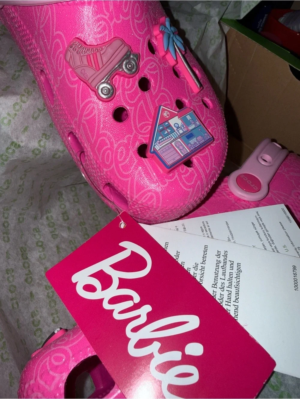 🩷 NWT! CROCS Barbie Clog Sandals with Charms Size Womens 7-7.5 /Youth 5